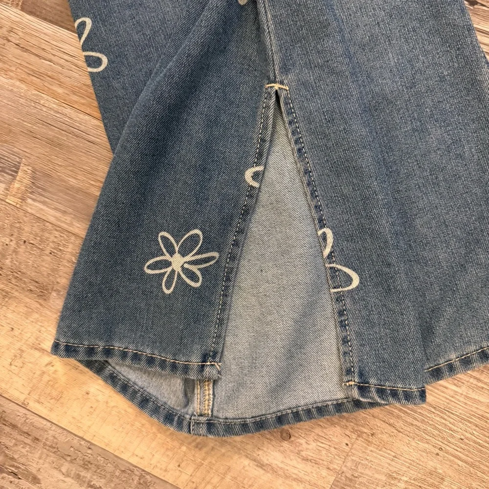 Justice Girls Wide Leg Floral Print Jeans Size 10 NWT